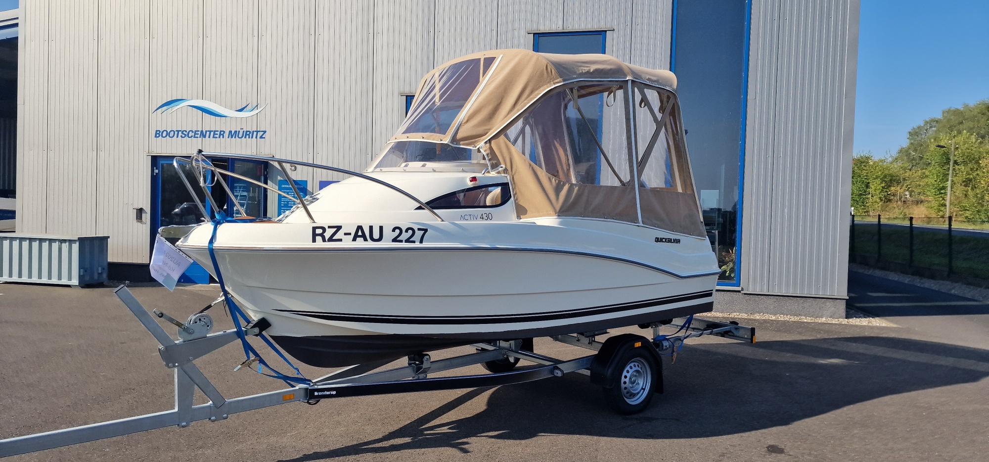 Quicksilver 430 Cabin + Mercury F15 gebraucht