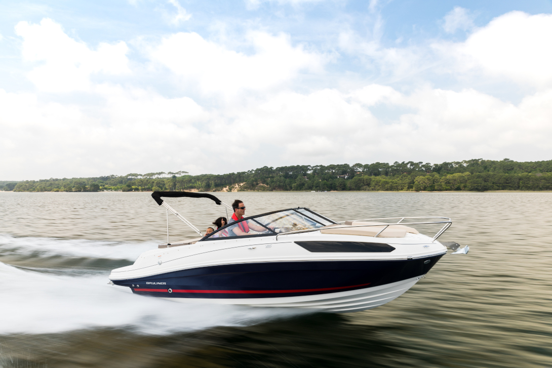 Bayliner VR5 Cuddy IB