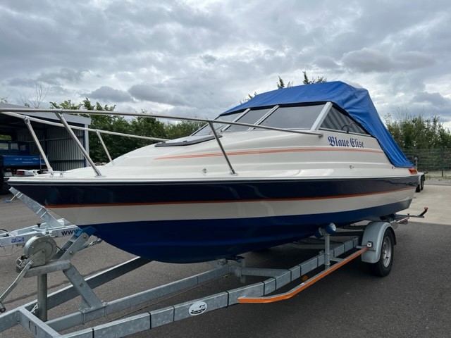 Bayliner 1952 Capri