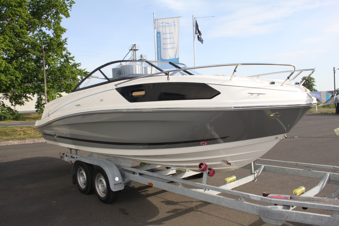 Bayliner VR6 Cuddy OB Motorboot