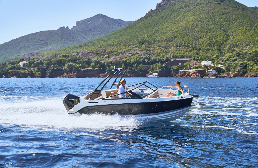 Quicksilver 675 Bowrider